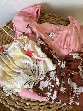 Billabong Bundle Size Small Last Light Tiered Pink Maxi Dress & 2 Tops 3PC Lot